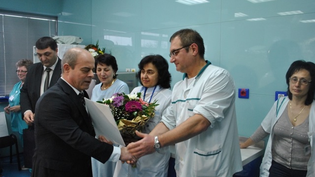 Кметът Пламен Стоилов поздрави екипа на АГ комплекса по случай Бабинден