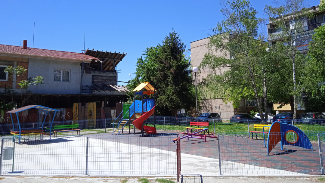 Активно строителство и ремонт на детски площадки в Русе