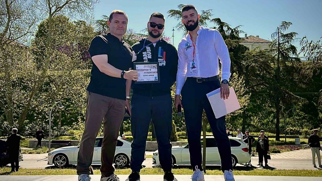 Кметът Пенчо Милков и „БМВ Тийм Русе“ дадоха начало на автомобилния сезон