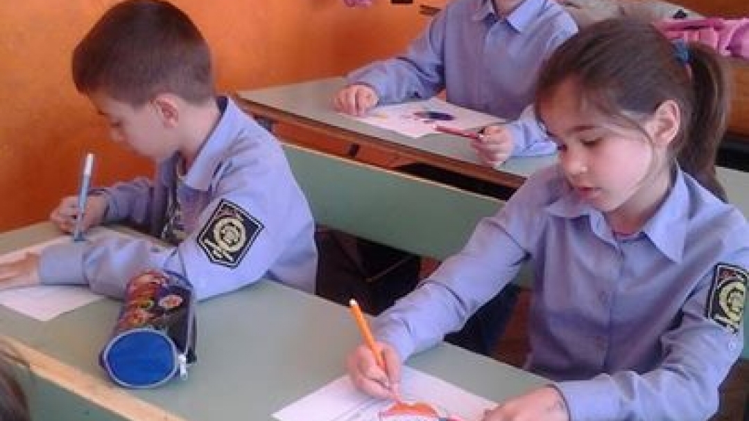 Великденска работилница гостува в русенските училища