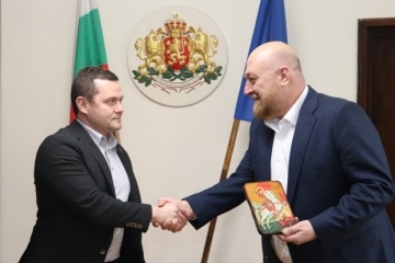 Кметът на Русе Пенчо Милков приветства новия областен управител Анатоли Станев