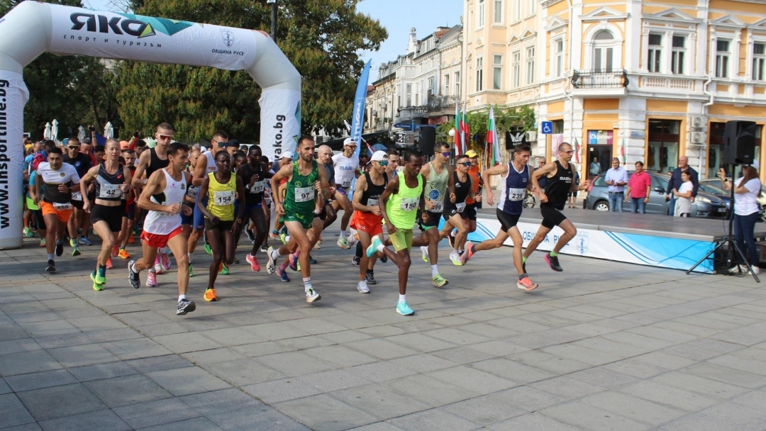 330 участници от 10 държави се включиха в шосейния пробег Русе – Гюргево