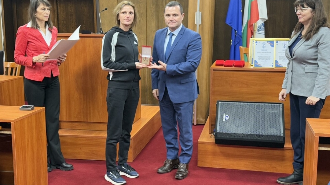 Първенци в Ученическите игри бяха наградени от кмета Пенчо Милков