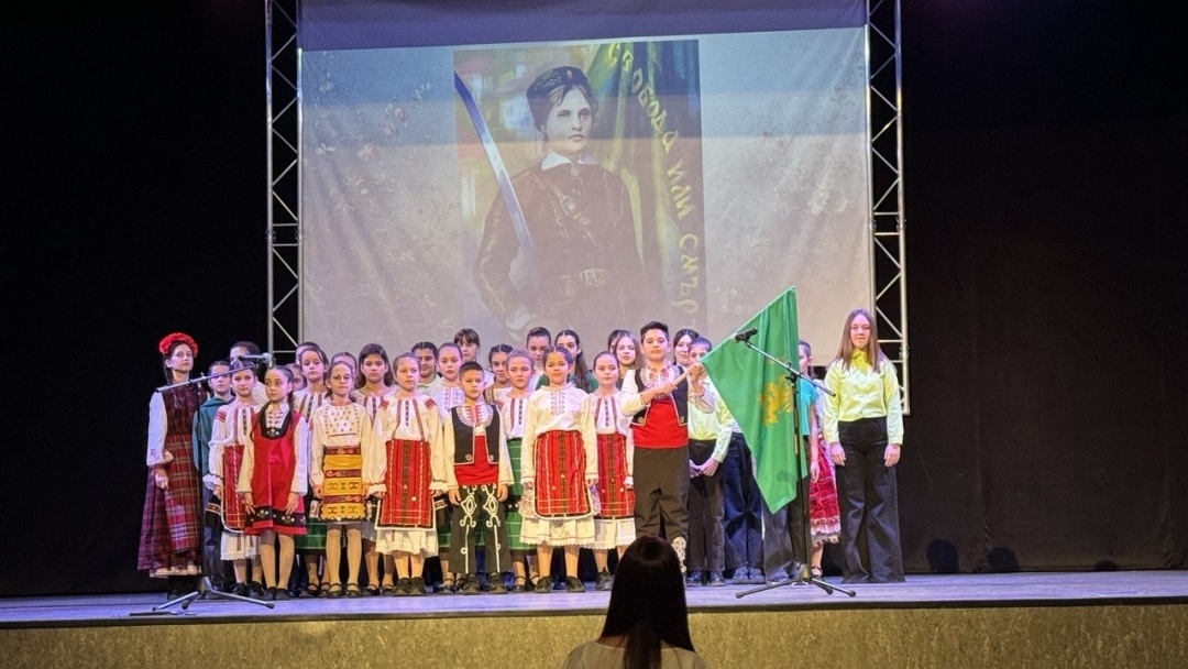 Пенчо Милков: 155 години ОУ „Иван Вазов“ пази традициите на българското образование