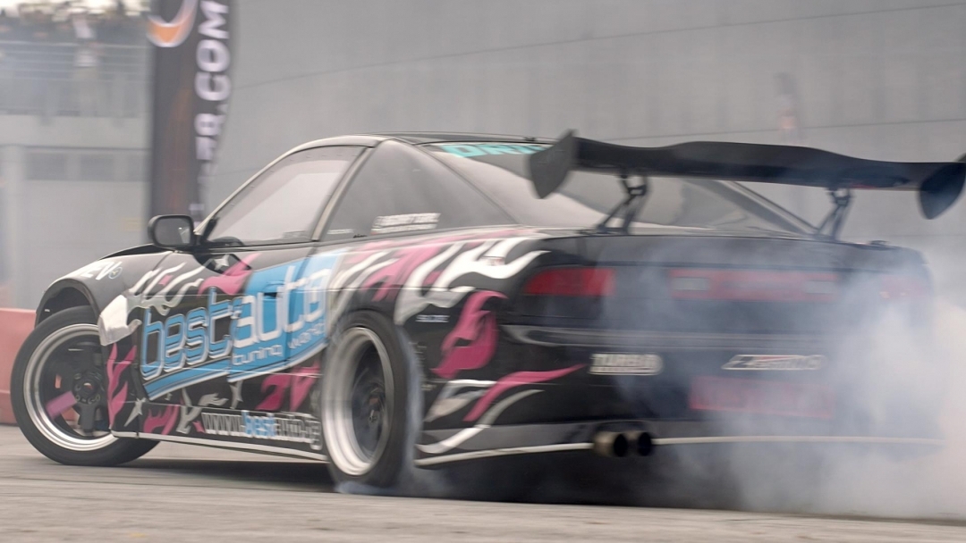 "MASKA" and "RUSE LIGHT & RHYTHM FEST" brought together Bulgarian and Romanian fans of cars, music and visual arts in Ruse