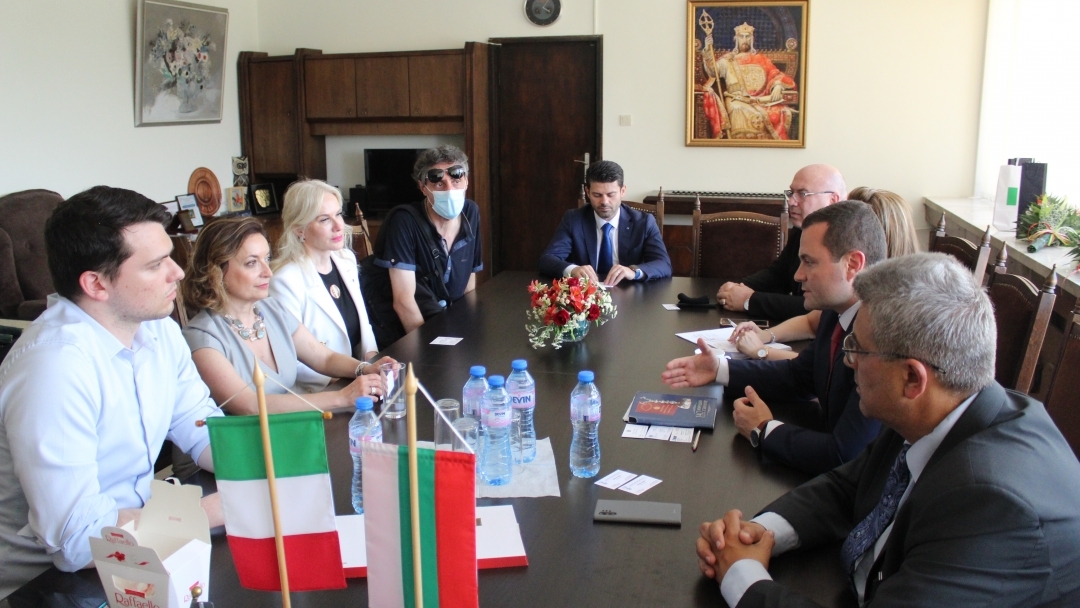 Кметът на Русе се срещна с посланика на Италия