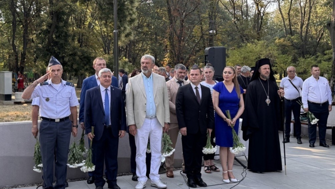 The citizens of Ruse celebrated the 187th anniversary of the birth of Vasil Levski with a commemorative ceremony