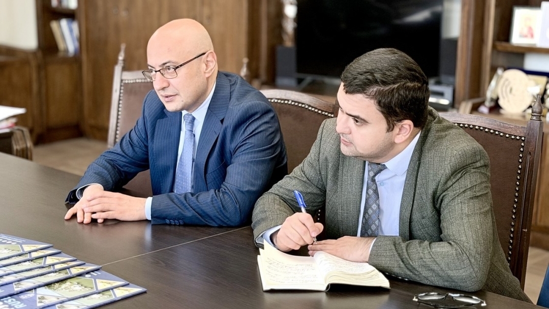 Кметът Пенчо Милков и посланик Елмар Маммадов обсъдиха съвместни инициативи в културата, образованието и туризма