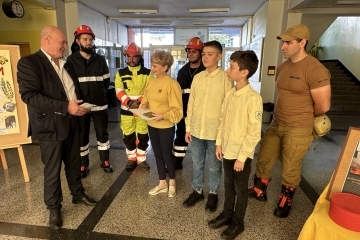 "Lyuben Karavelov" Primary School donated 1500 BGN. for the purchase of fire extinguishers for the volunteers of the Municipality of Ruse