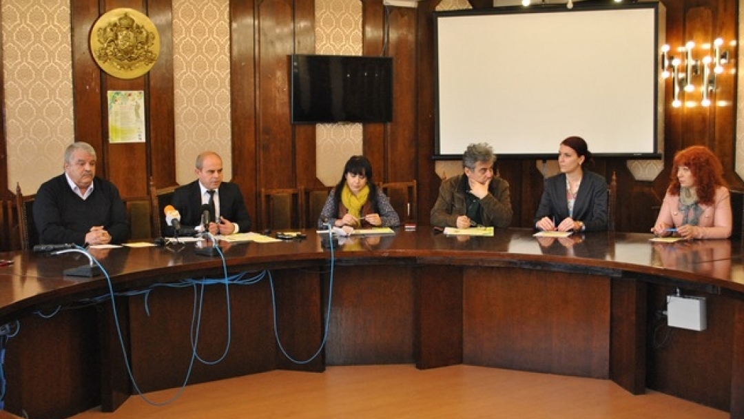 Рок група „Фондацията“ с концерт на площада в Русе за 6 май 