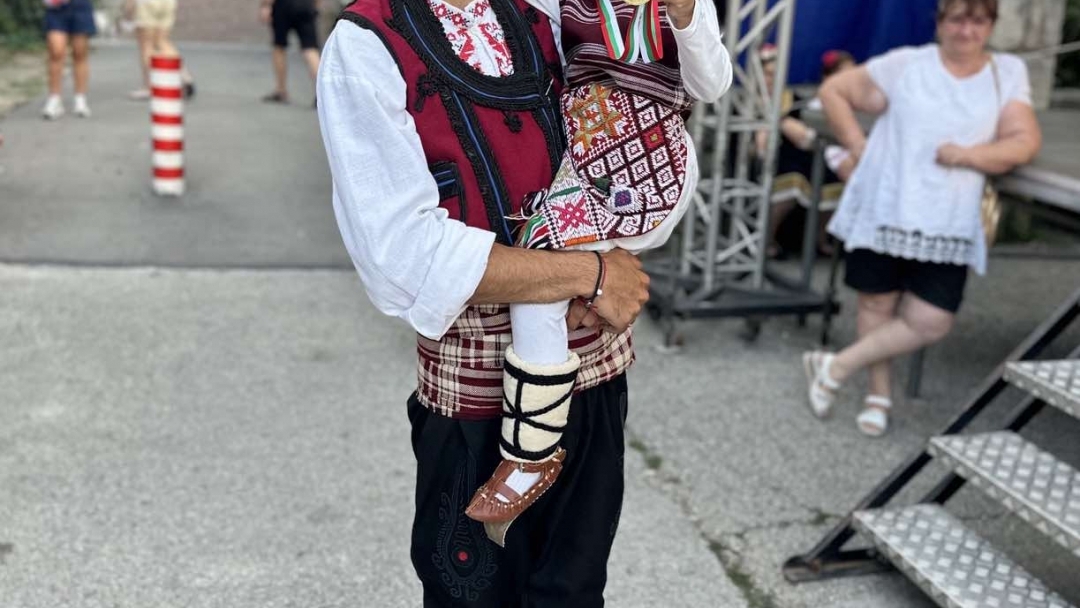 Клуб за автентични песни и танци Калипетрово са големите победители в Националния фолклорен фестивал в Николово