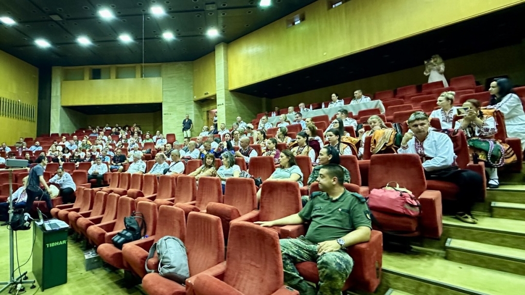 Pencho Milkov welcomes the participants in the review of amateur artistic creation and the festival of the brass bands of the Land Forces