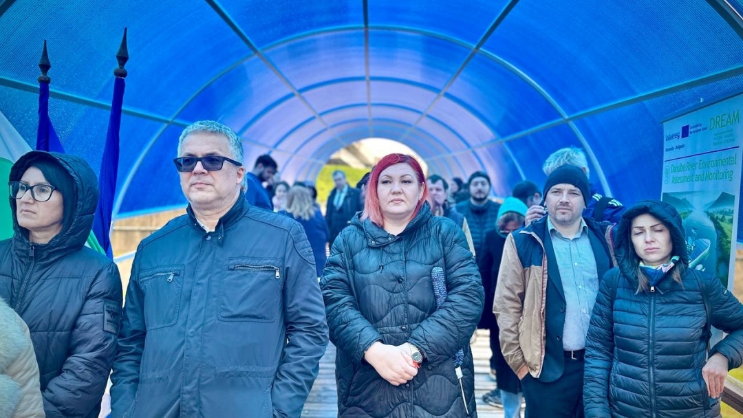 Нов екологичен катамаран „Иноватор“ бе официално осветен и кръстен в Русе