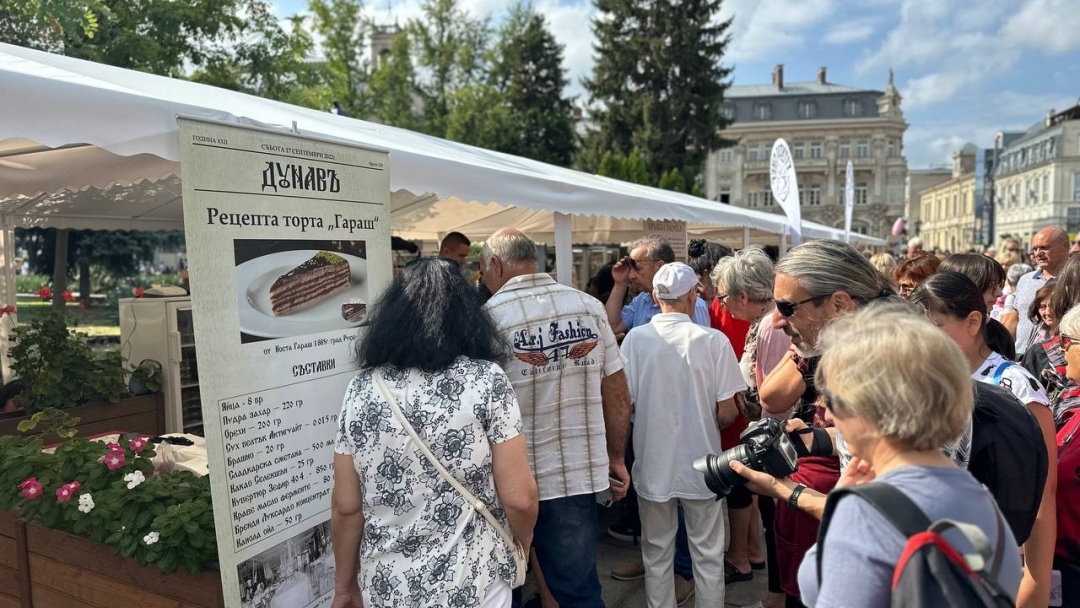 18-годишният Аслан Ахмедов е големият победител в конкурса за нетрадиционна торта „Гараш“ 