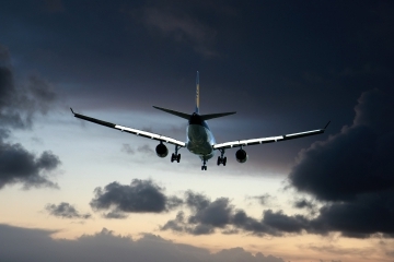 Община Русе обявява обществена поръчка за осигуряване на самолетни билети, трансфери и транспортни услуги