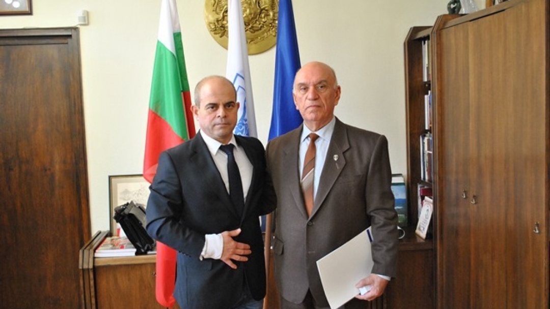 АДО „Дунав“ с дарение за кораба „Радецки“