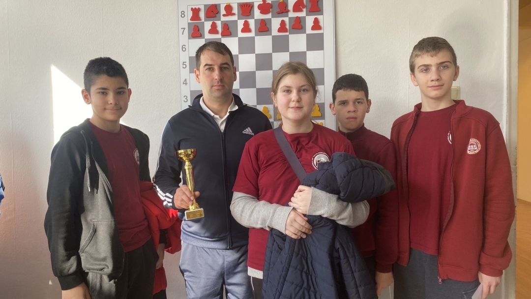 Седем училища се включиха в Общинското първенство по шахмат