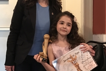 Изпълнители от студио „Икономов” с успешно участие в конкурса „Звездици за Лора”, провел се в Свищов 