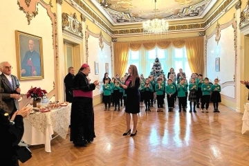 Зам.-кметът на Русе Златомира Стефанова се срещна с католическата общност в навечерието на светлите празници