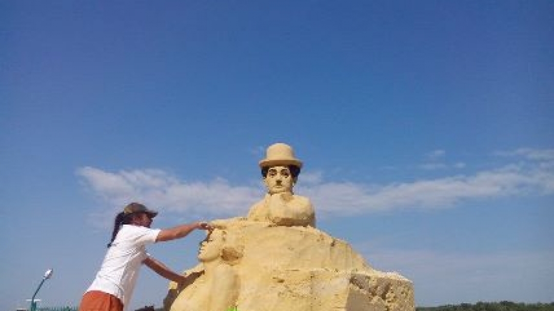 КИНО НА ОТКРИТО НА ФЕСТИВАЛА НА ПЯСЪЧНИТЕ СКУЛПТУРИ