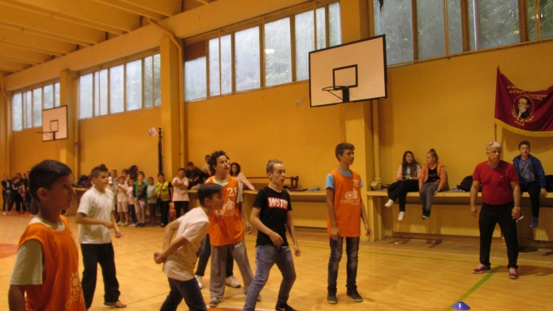Ученици и родители спортуваха заедно в ОУ „Васил Априлов“ 