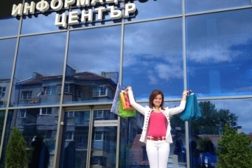 Възпитаничка на СОУЕЕ "Свети Константин-Кирил Философ" с първа награда от международния ученически конкурс "Заедно в 21 век"  