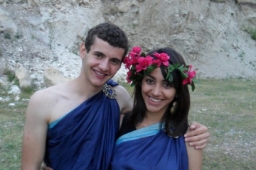 Есенният салон на изкуствата и културата продължава с представление на театър-школа „Артистисимо“