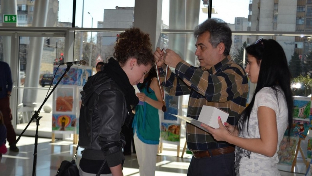 350 творби от два континента в конкурса  „Вода и енергия”