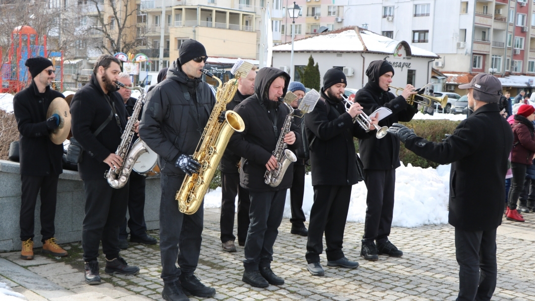 Кметът Пенчо Милков: Свободата днес е в това да бъдем честни, трудолюбиви и единни