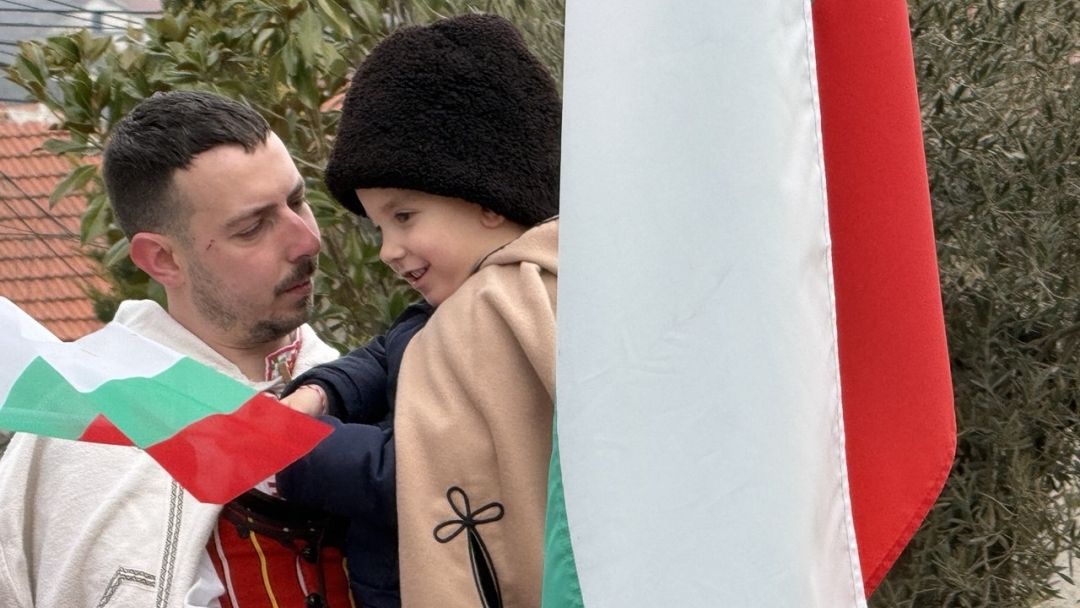 Със залпове на Черешовото топче в Долапите честваха Трети март