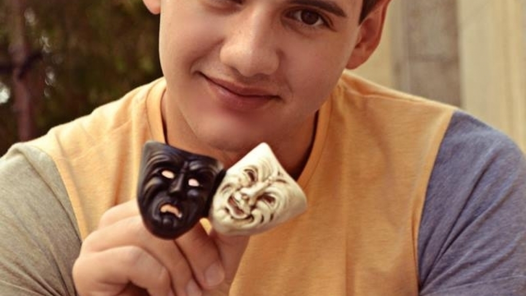 Млад талант от театър-школа „Артистисимо“ ще учи актьорско майсторство във Великобритания