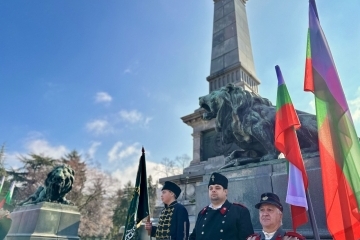 Русе отбеляза 3 март с тържествена церемония и шествие с 900-метров трибагреник