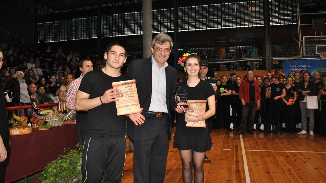 Над 1000 любители на народните танци се надиграваха в събота в Русе 