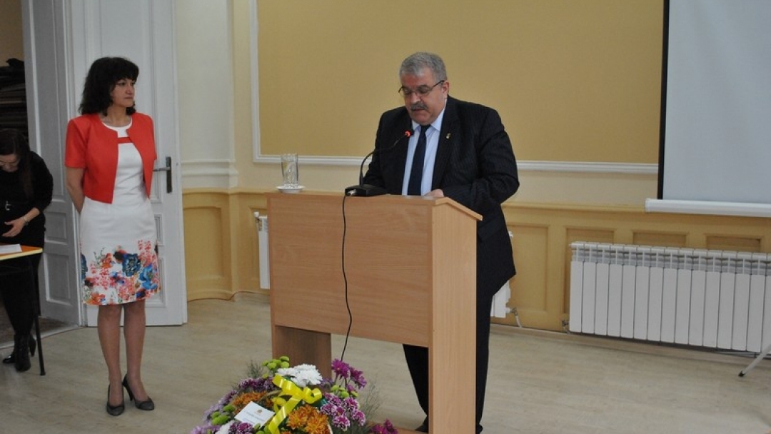 Плакет „Русе“ за Регионалната библиотека по повод 125-та й годишнина