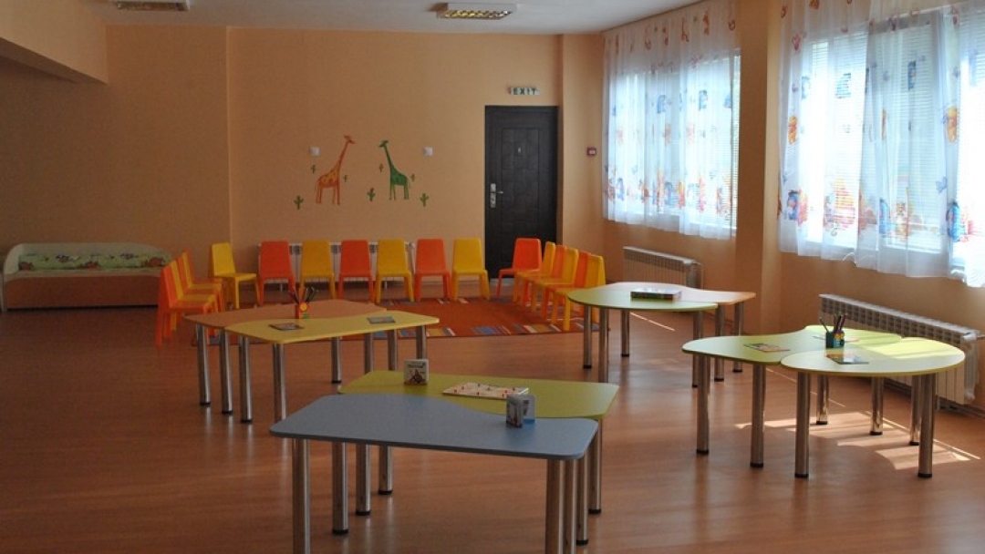 Пламен Стоилов и Бойко Борисов откриха ново детско заведение в Русе 