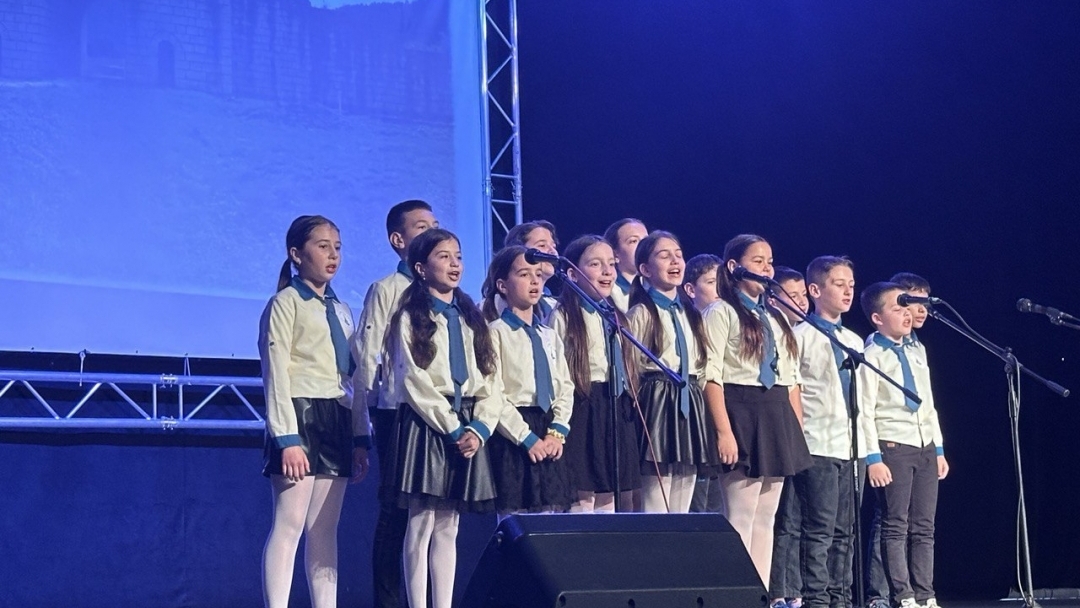 Повече от 150 ученици от русенски училища се включиха в концерта, посветен на Стоян Михайловски