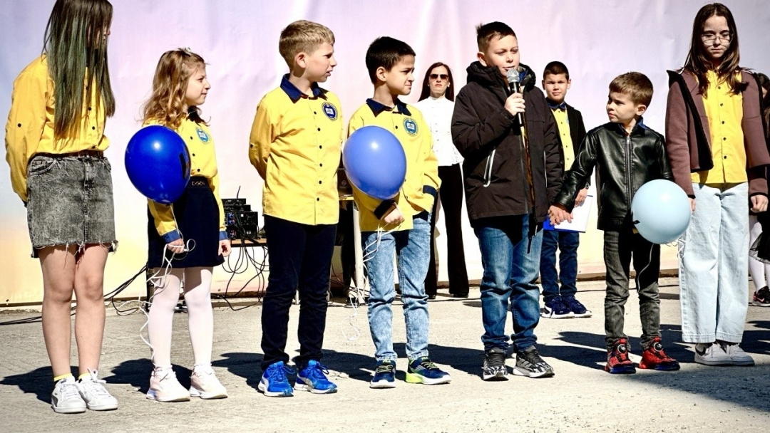 Кметът Пенчо Милков уважи патронния празник на ОУ „Никола Обретенов“