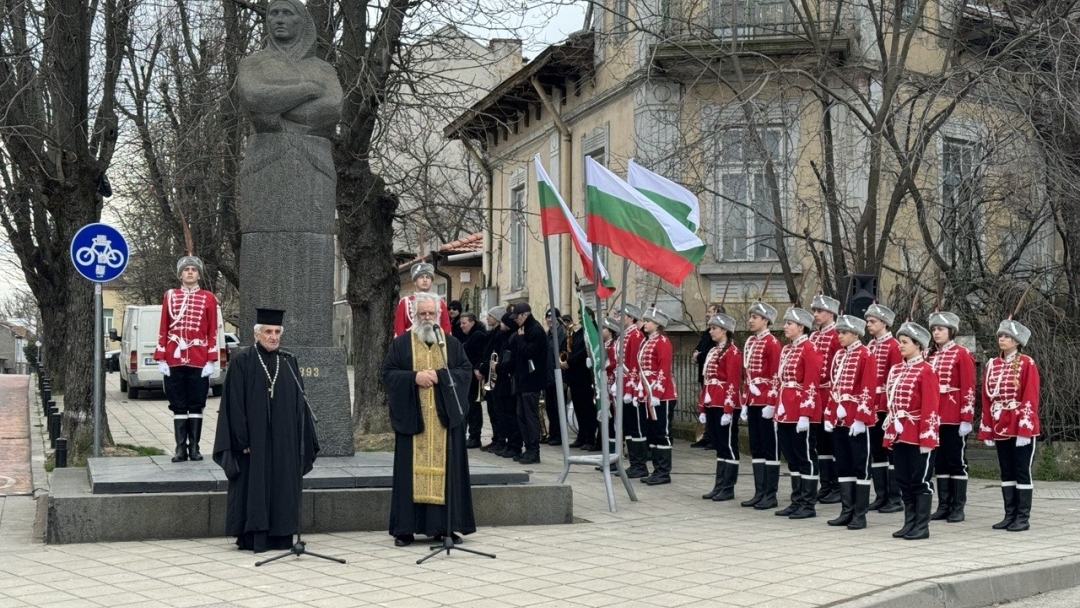 С възпоменателна церемония в Русе беше почетена паметта на Баба Тонка