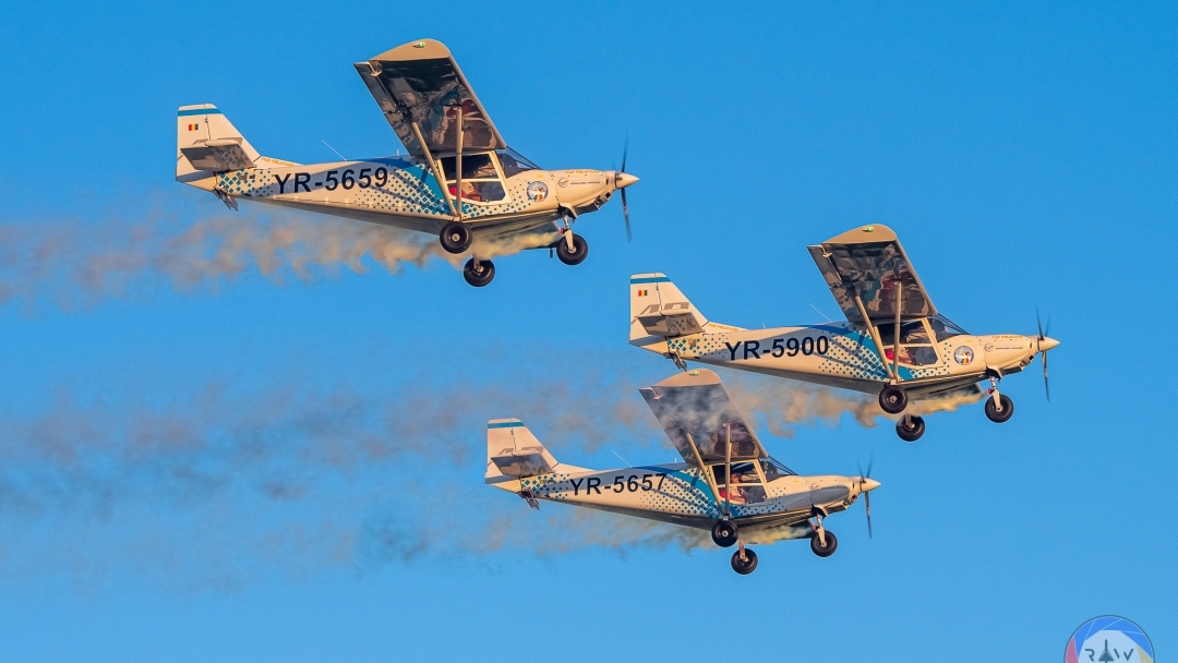 Free transportation to the airport for the spectacular air show is provided by the Municipality of Ruse