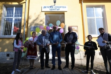 Село Сандрово вече има обновени зали по волейбол и баскетбол