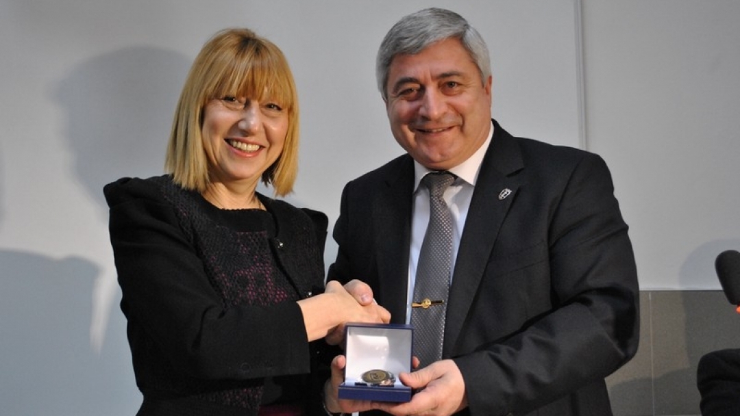 Университетът - домакин на дискусия за модерното и качествено образование