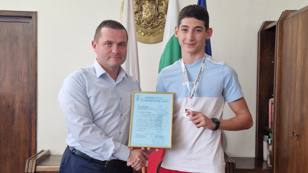 The mayor awarded Nikolay Sabev - the European vice-champion in boxing