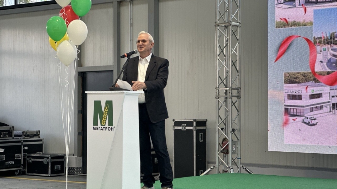 Кметът Пенчо Милков и ръководството на „Мегатрон“ откриха модерния комплекс на компанията в Мартен