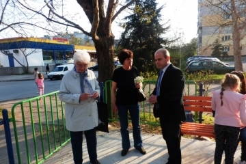 Пламен Стоилов инспектира нови детски площадки