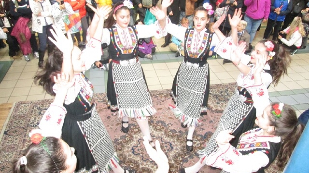 Талантливи деца изнесоха великденски концерт в българския културен център в Будапеща