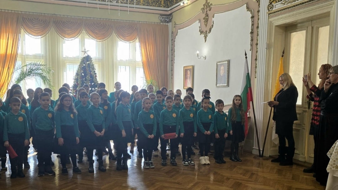 Заместник-кметът на Русе Златомира Стефанова се срещна с католическата общност в навечерието на светлите празници