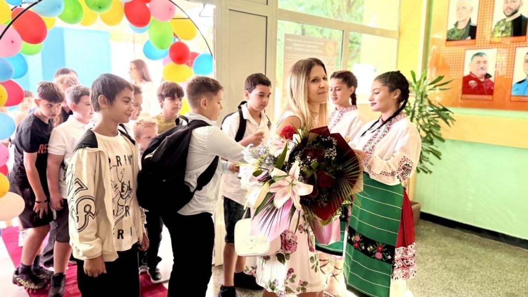 Спортното училище в Русе откри учебната година в присъствието на министър Енчо Керязов