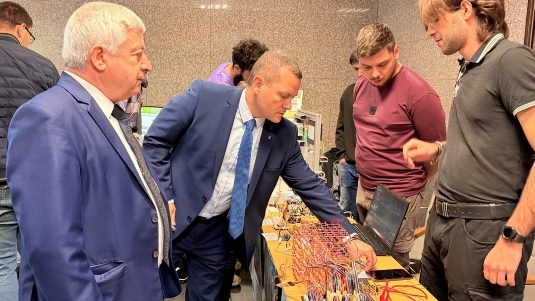 Над 35 иновативни проекта и разработки бяха представени на Иновативното младежко ЕКСПО в Русе