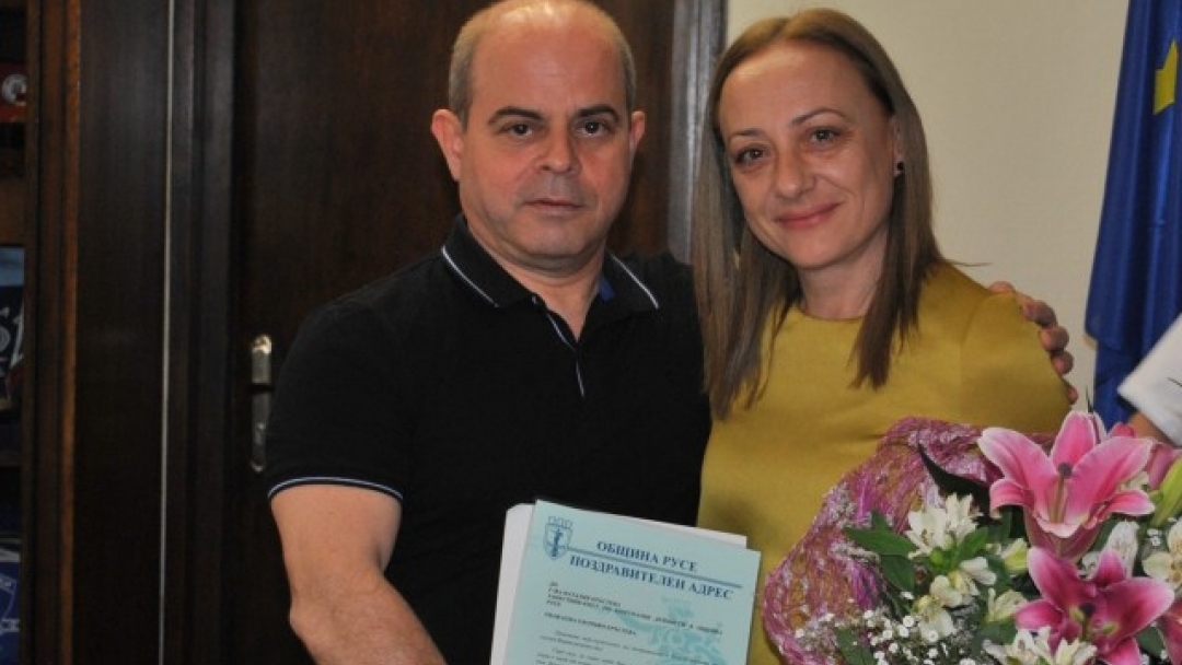 Заместник-кметът Наталия Кръстева отпразнува рожден ден