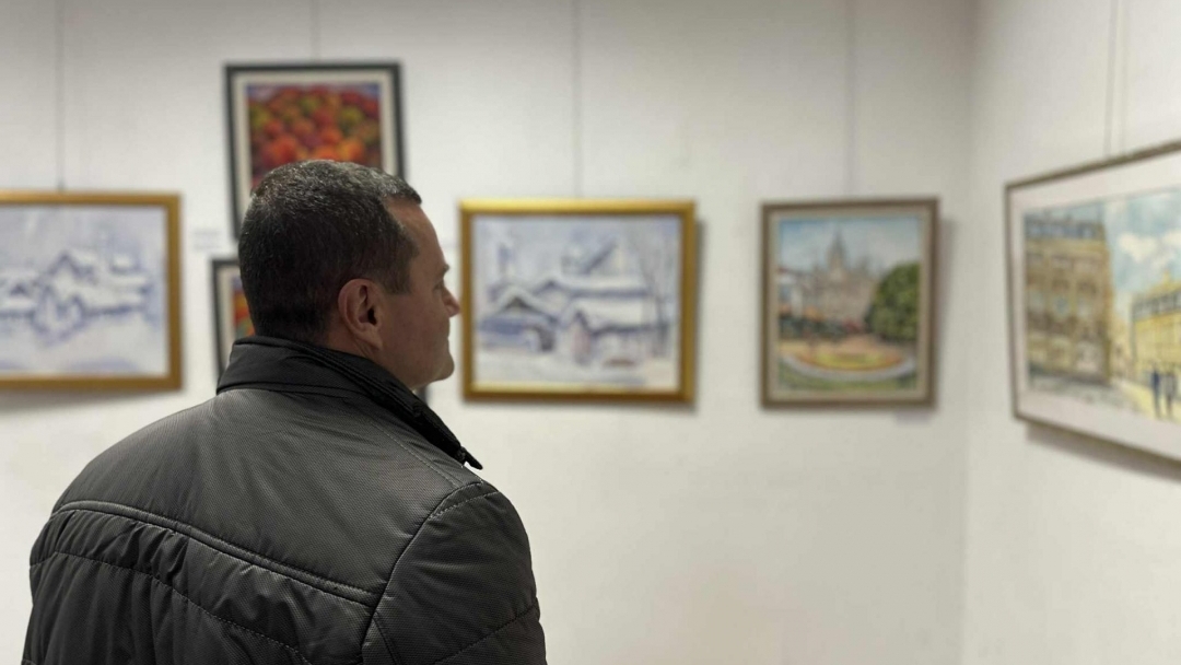 Пенчо Милков откри изложбата „Зимно настроение“ на Дружеството на русенските художници